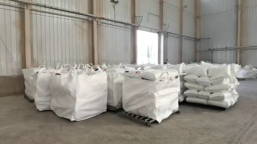 安徽制香用聚丙烯酰胺产品整齐装车运输准备