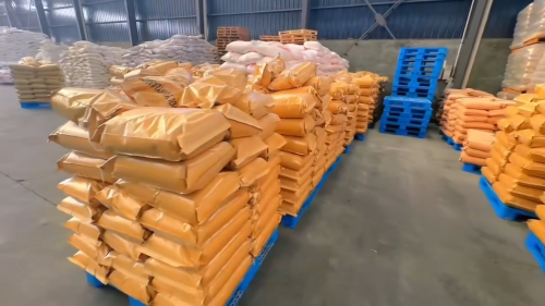 聚丙烯酰胺泥浆处理产品装车运输准备