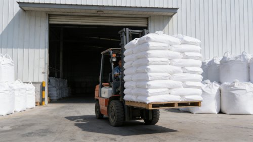 佛山聚丙烯酰胺工厂装车作业