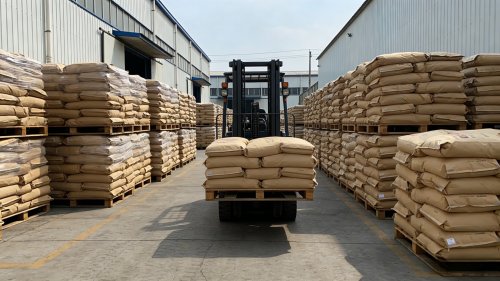 聚丙烯酰胺厂家厂区装车现场